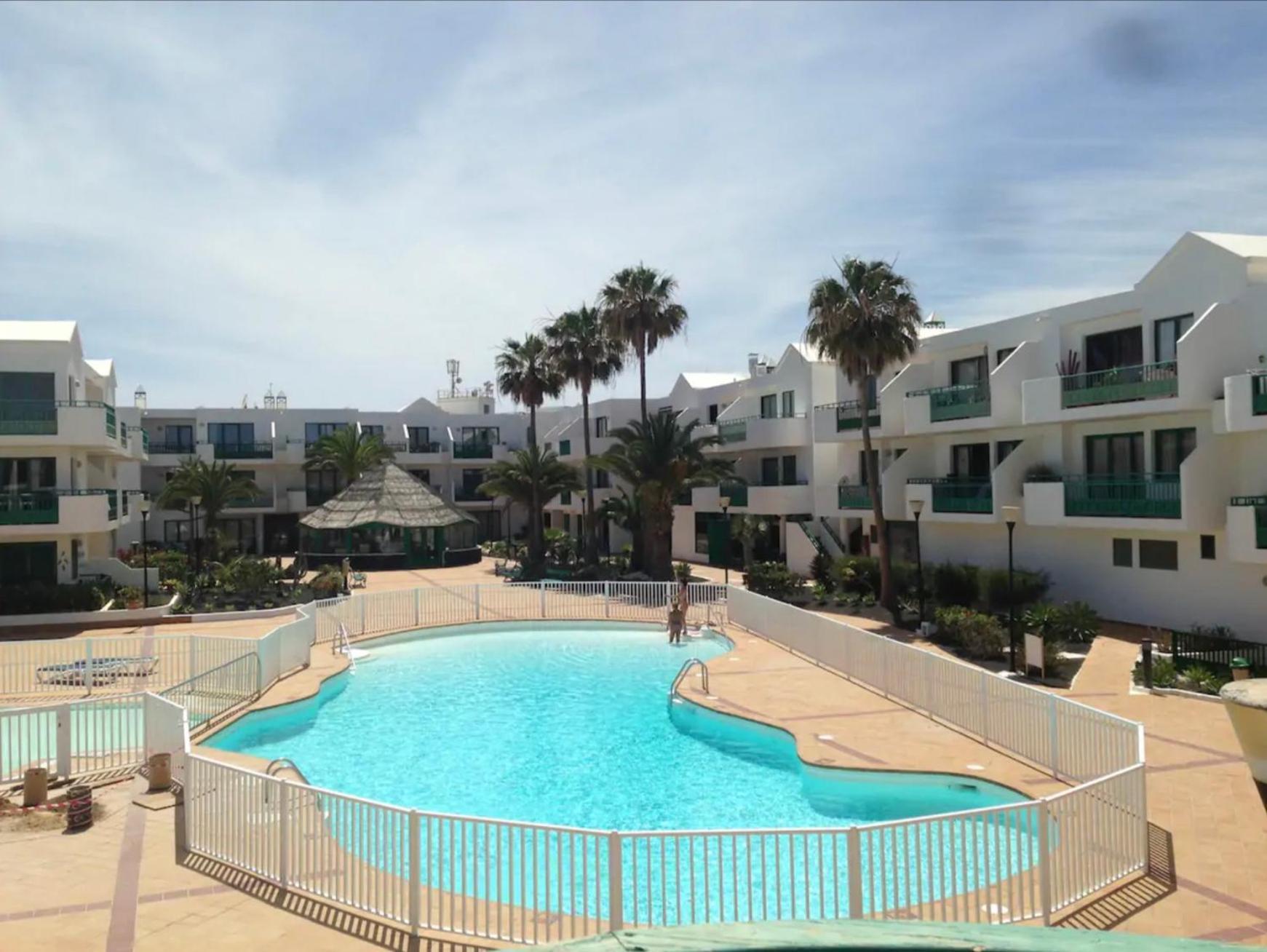 Ground Floor Apartment With Pool, Next To The Beach Коста Тегисе Екстериор снимка