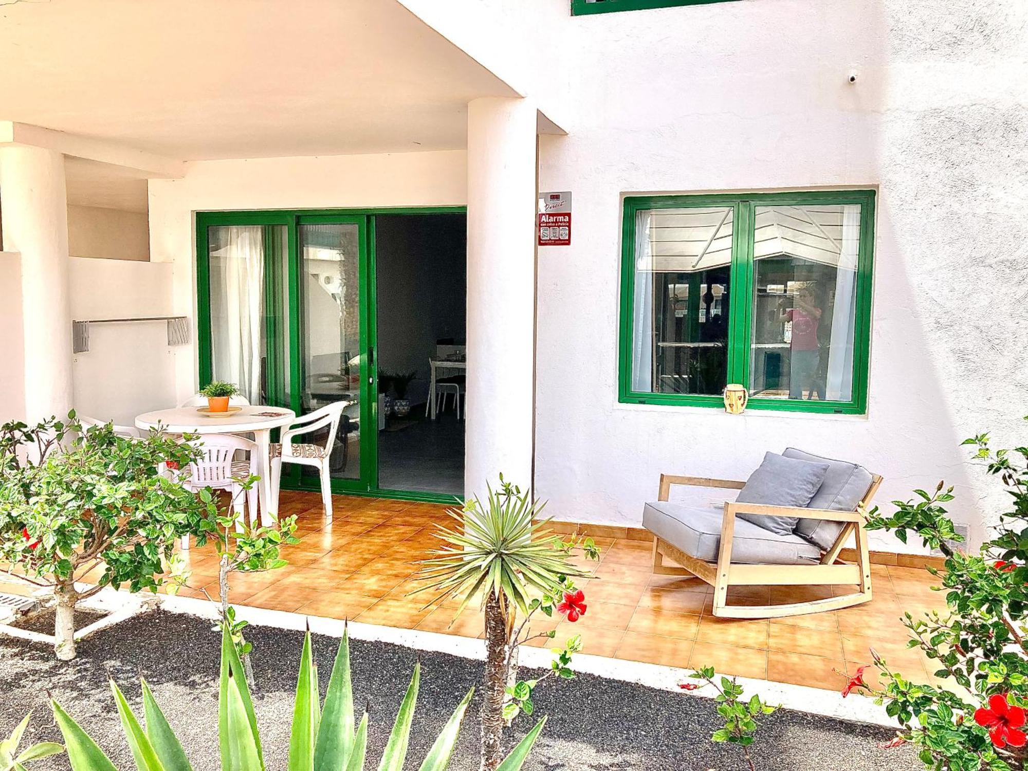 Ground Floor Apartment With Pool, Next To The Beach Коста Тегисе Екстериор снимка